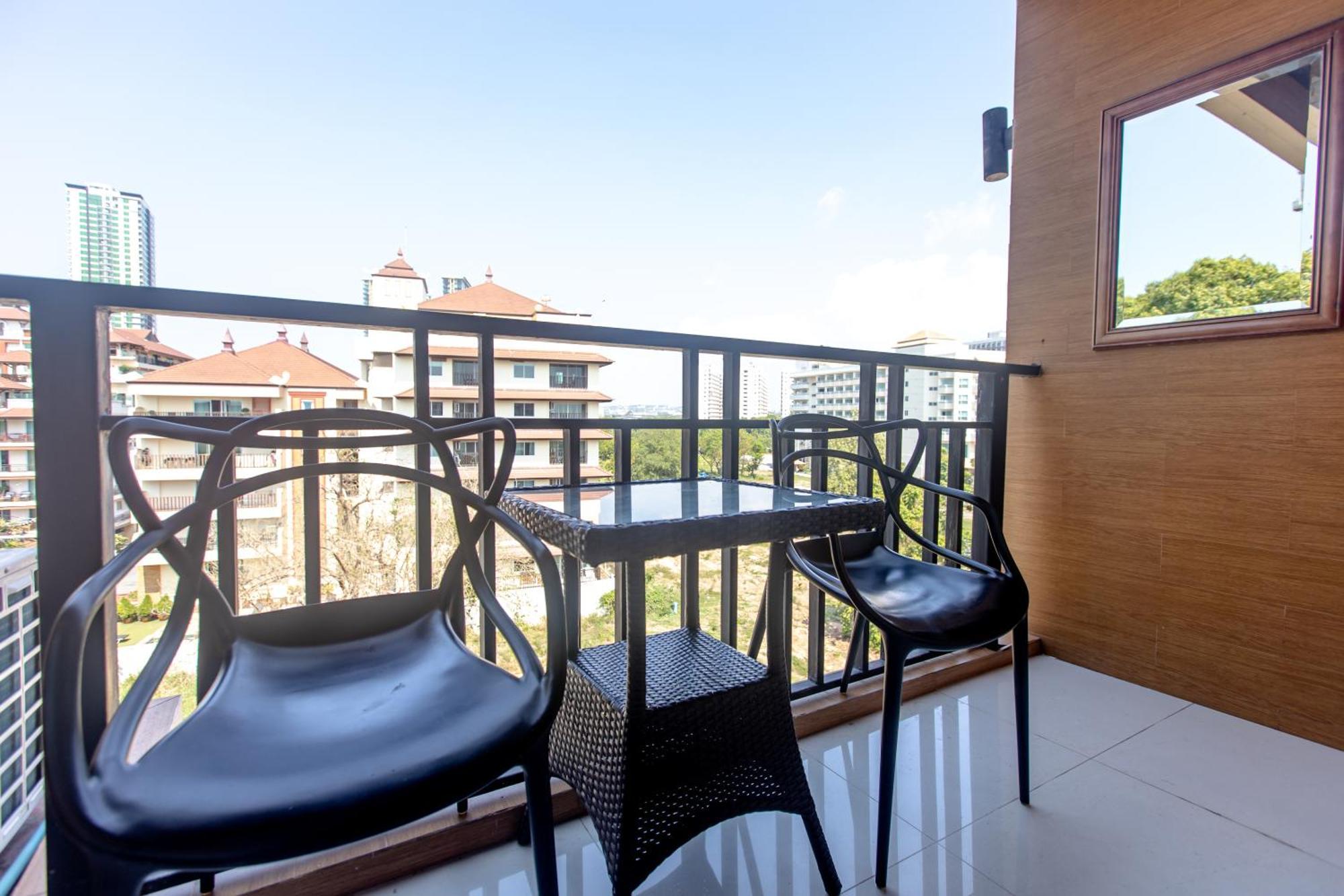 Sun Sky Resort Near Beach Джомтиен Бийч Екстериор снимка